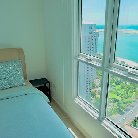 Gurney Drive Mansion One Serviced Apartment George Town Room photo