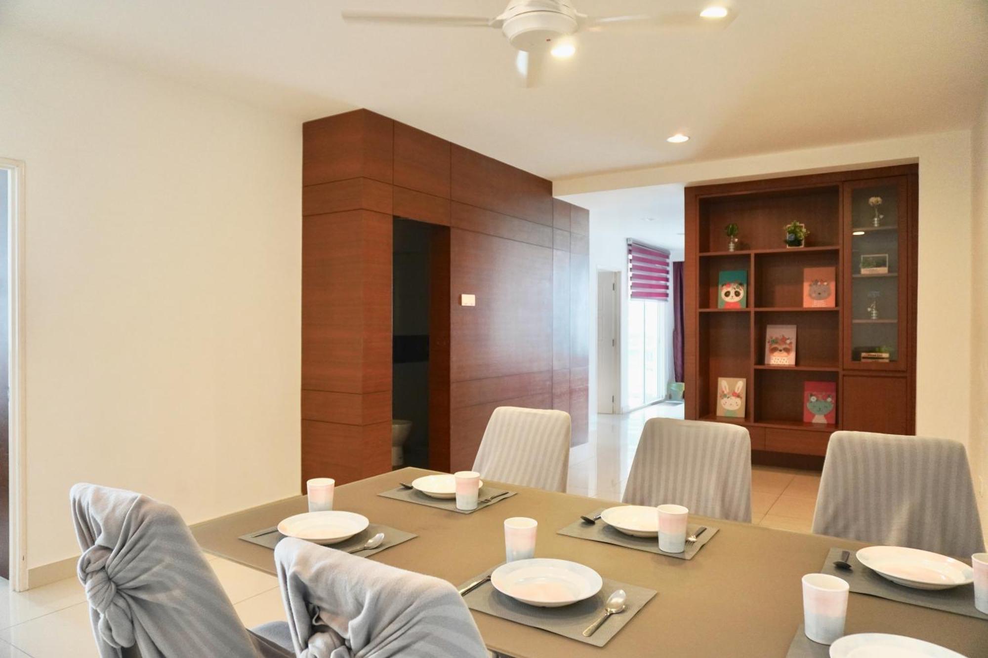 Gurney Drive Mansion One Serviced Apartment George Town Room photo